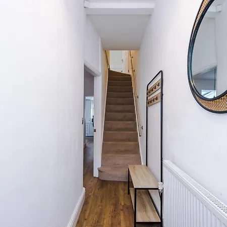 Stylish 3-Bed City Centre Home In Chester By 53 Degrees Property, Ideal For Groups, Private Parking! Exterior photo