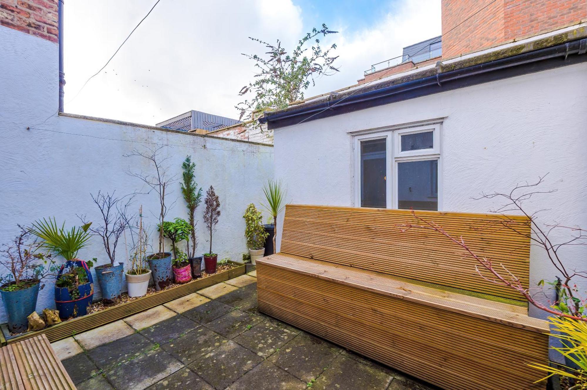 Holiday home Stylish 3-bed Centre In By 53 Degrees Property, Ideal For Groups, Private Parking! *